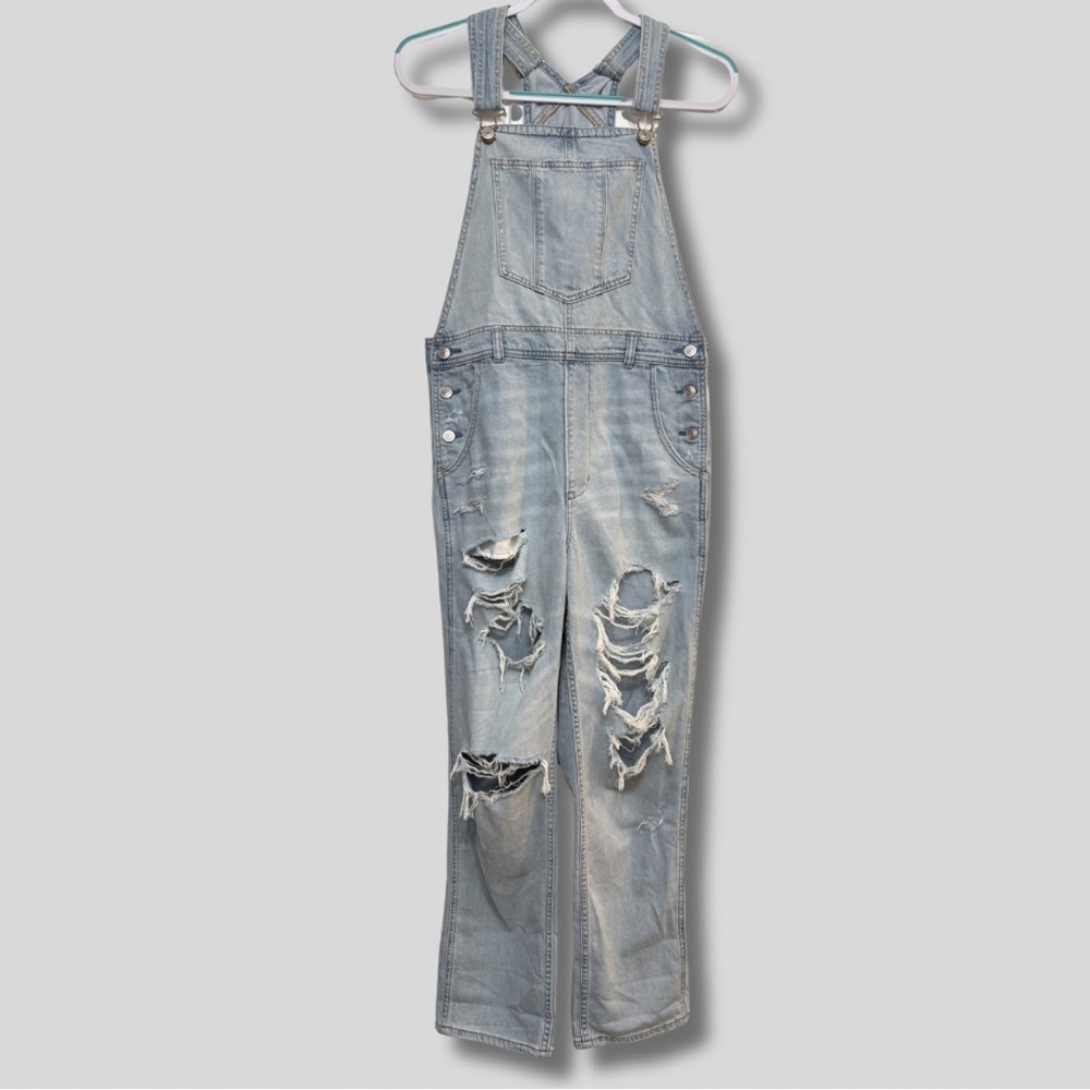 American Eagle Outfitters Light Wash Distressed Denim Overalls